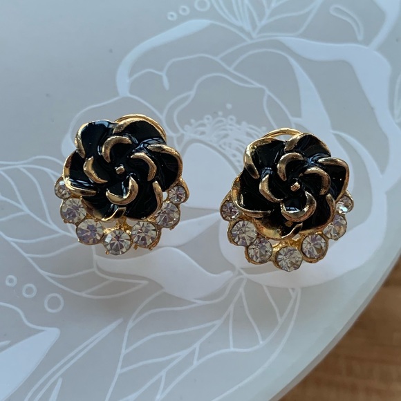 Black & Gold Roses Clear Crystal Fringe Earrings - Picture 4 of 10